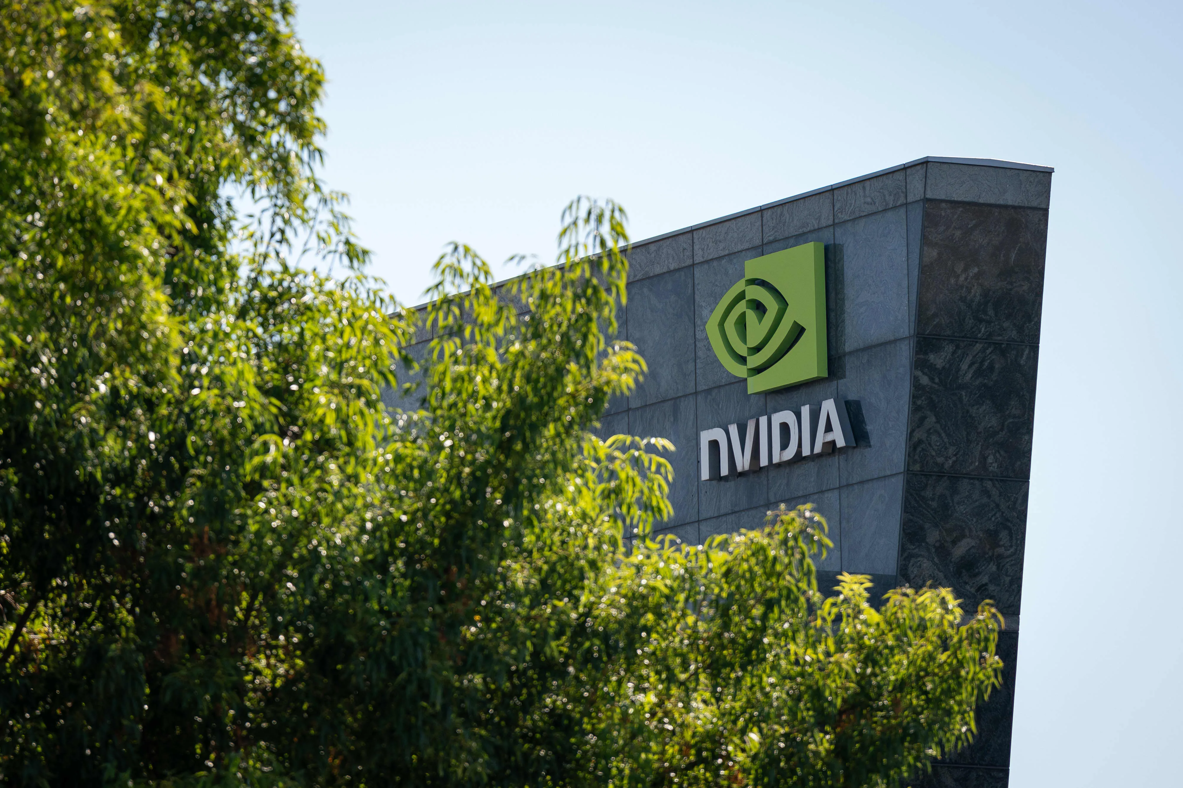 投资策略：英伟达公司（Nvidia Corp .）准备在美国银行上调目标股价之际实现股市增长